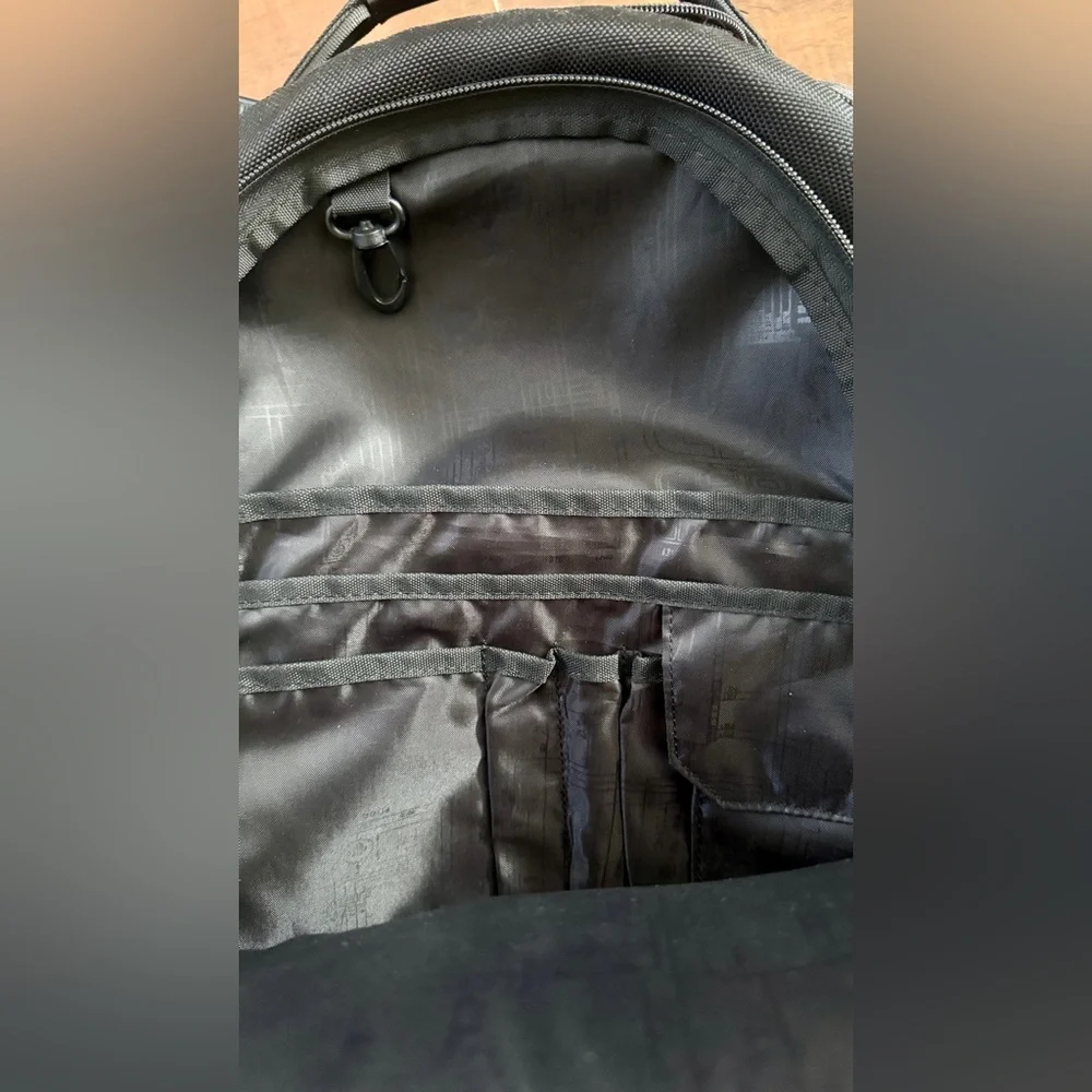 Ogio airflow travel/commuter Backpack
